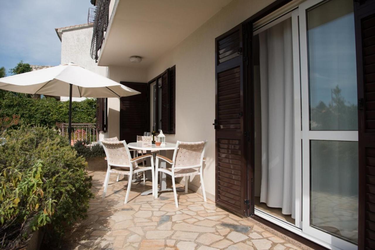 Apartments Sandra Poreč Exteriör bild