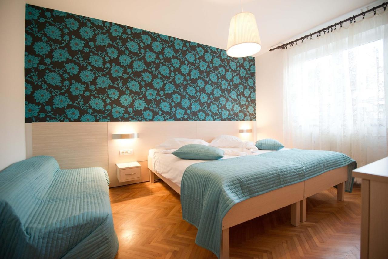 Apartments Sandra Poreč Exteriör bild